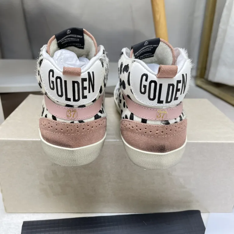 Golden Goose Shoe 